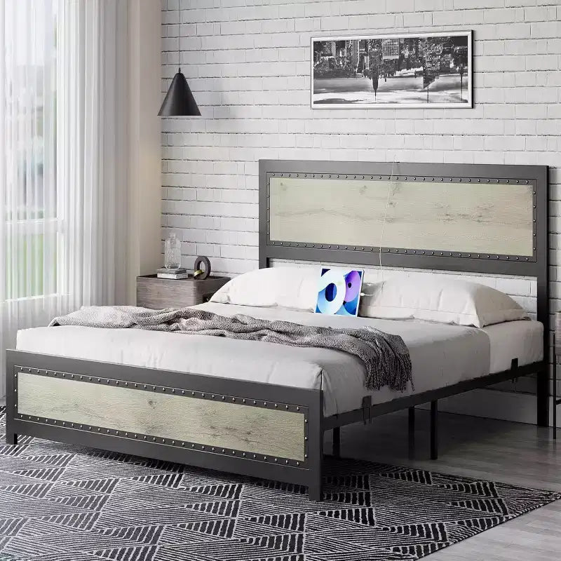 Commode double 6 tiroirs en bois avec poignées dorées 62''