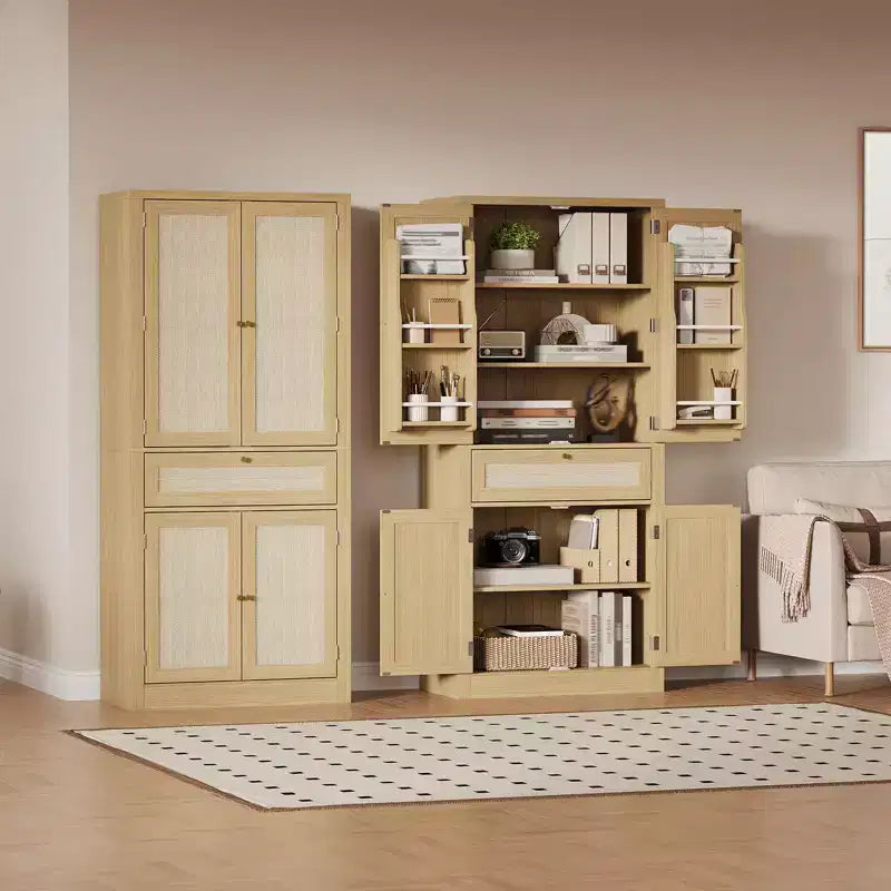 Meuble de rangement en bois de sapin de 70 po avec portes en rotin et tablettes réglables