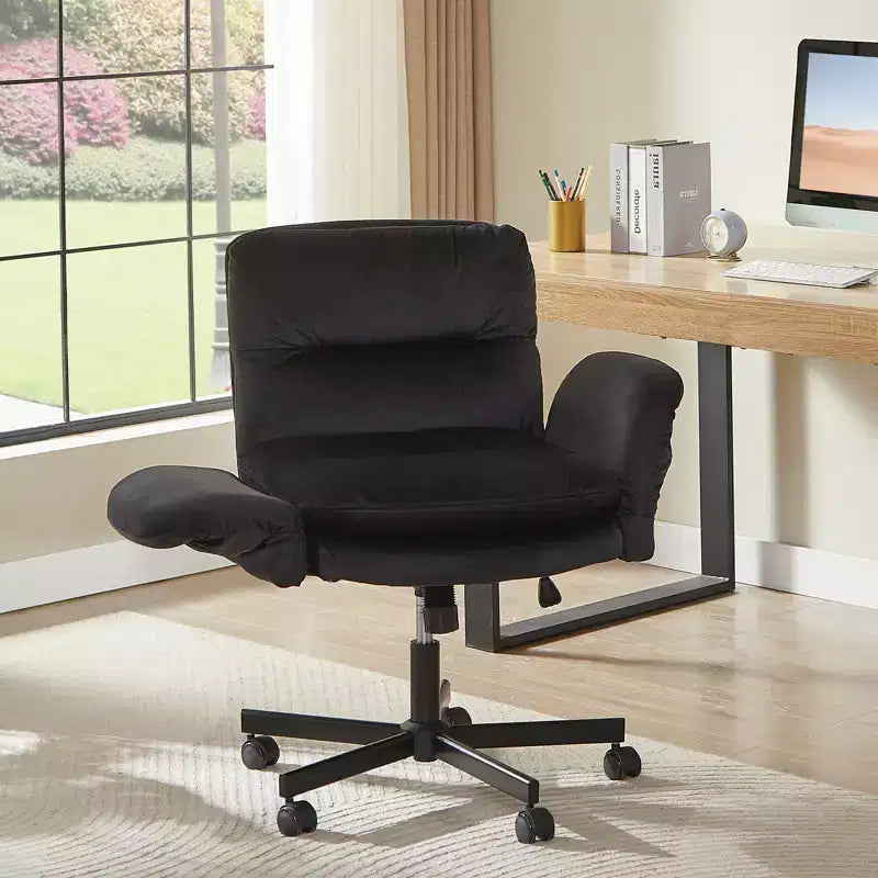 Chaise de bureau à piètement croisé en métal de 97 cm avec accoudoirs relevables et roulettes